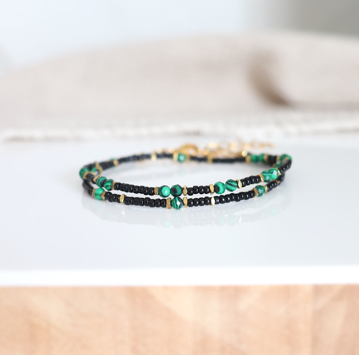 Bracelet femme perles malachite deux tours reglable par chaine de rallonge