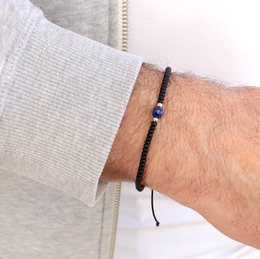 Bracelet homme lapis lazuli et perles noires sur cordon