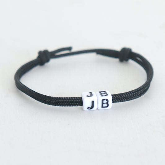 Bracelet personnalisable deux initiales sur cordon uni,bracelet femme ou homme