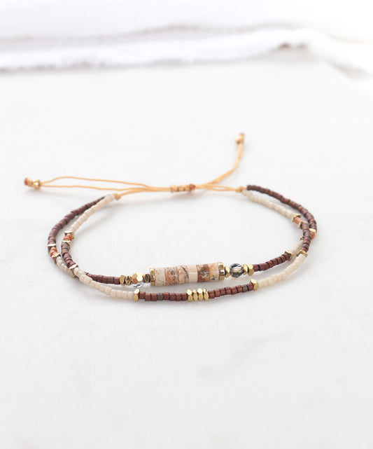 Bracelet femme perle marron et créme sur cordon réglable