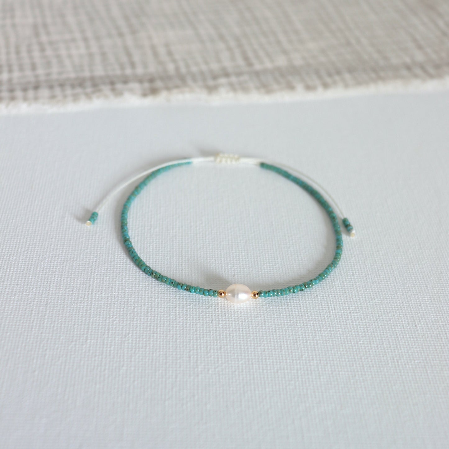 Bracelet de cheville perle d'eau douce et perles turquoises marbrées sur cordon,bracelet fin réglable pour femme