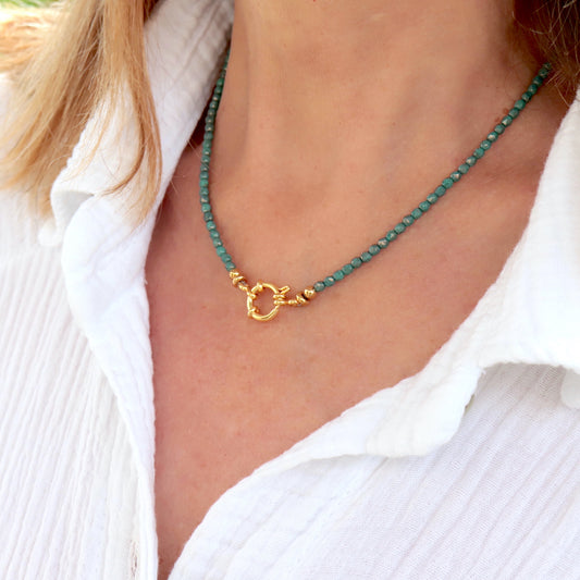 Collier femme perles turquoises moon dust et acier doré, cadeau femme
