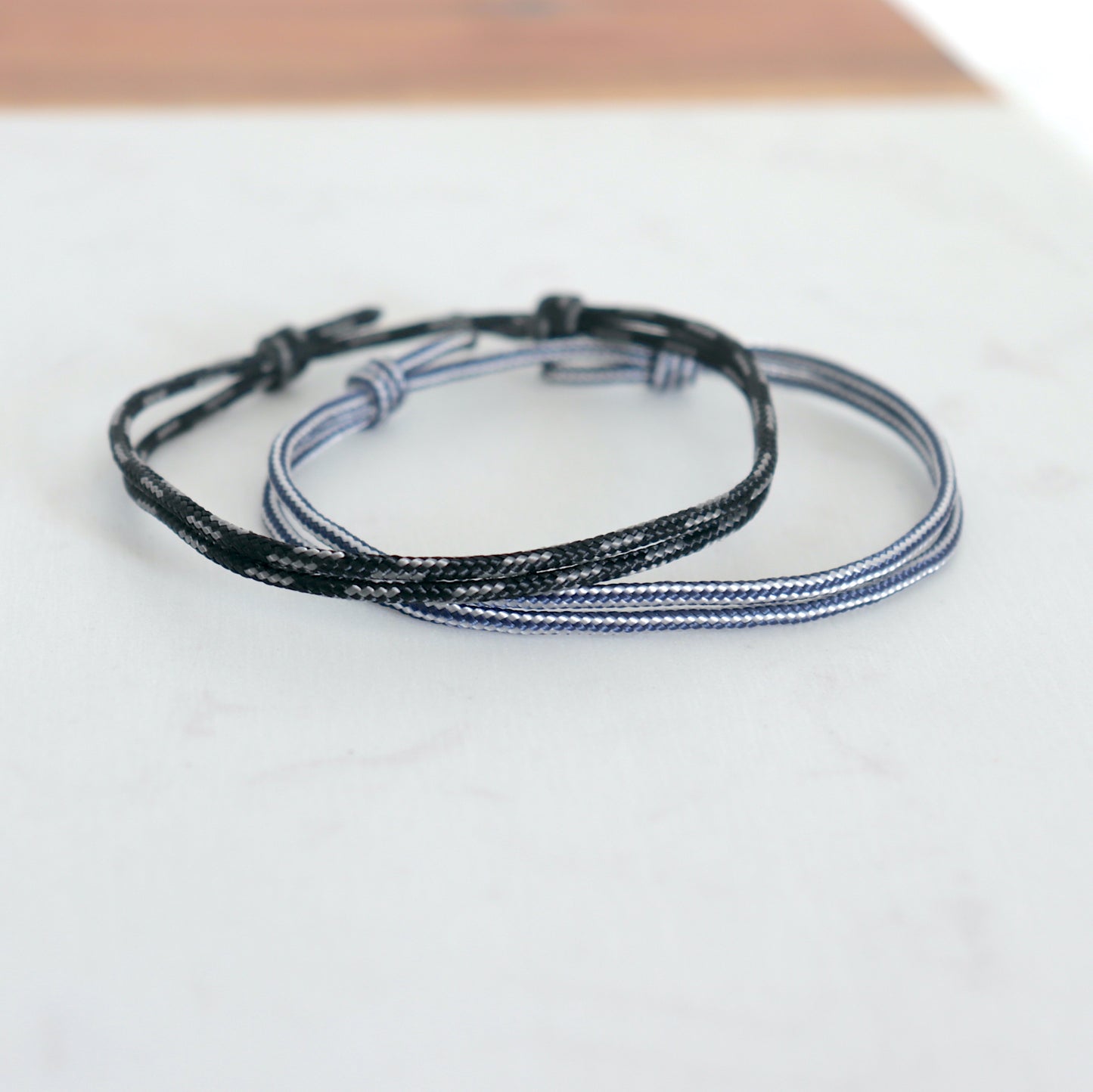 Ensemble de bracelets cordons couleur noir et grise,duo de bracelets surf règlable pour homme