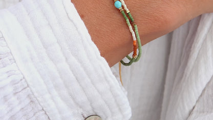 Bracelet fin cordon ajustable double rangs perles de couleur pour femme