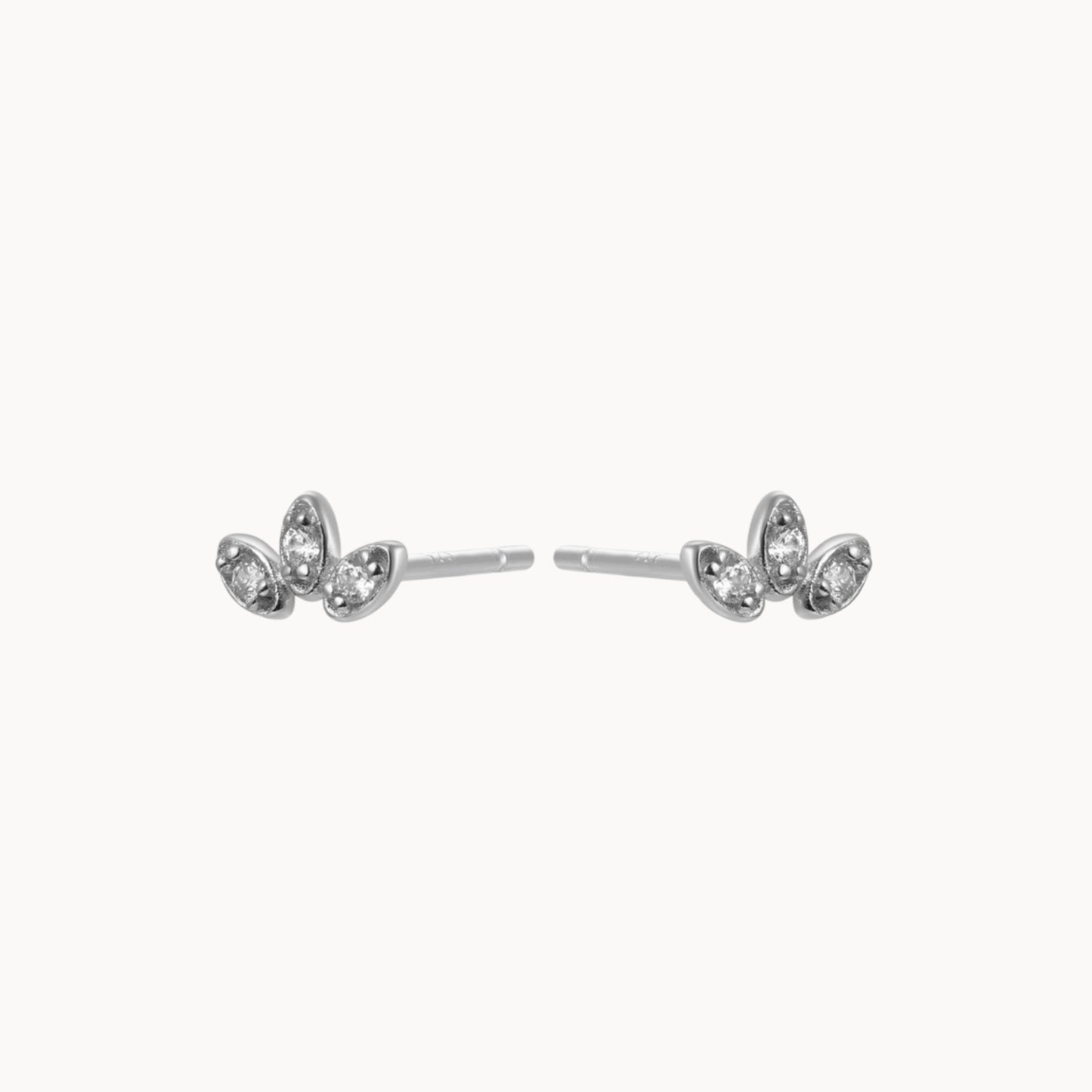 Petites boucles d'oreilles puces fleur trois pétales avec zircons, clous d'oreilles dorés ou argent femme